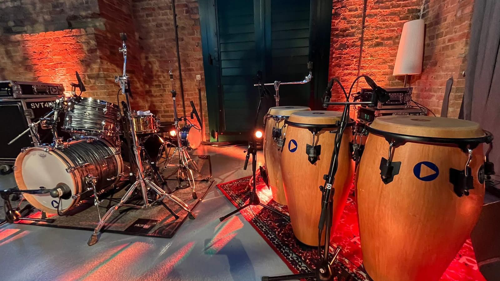 Die Bühne im Abrahams in Rheda vor einem Konzert